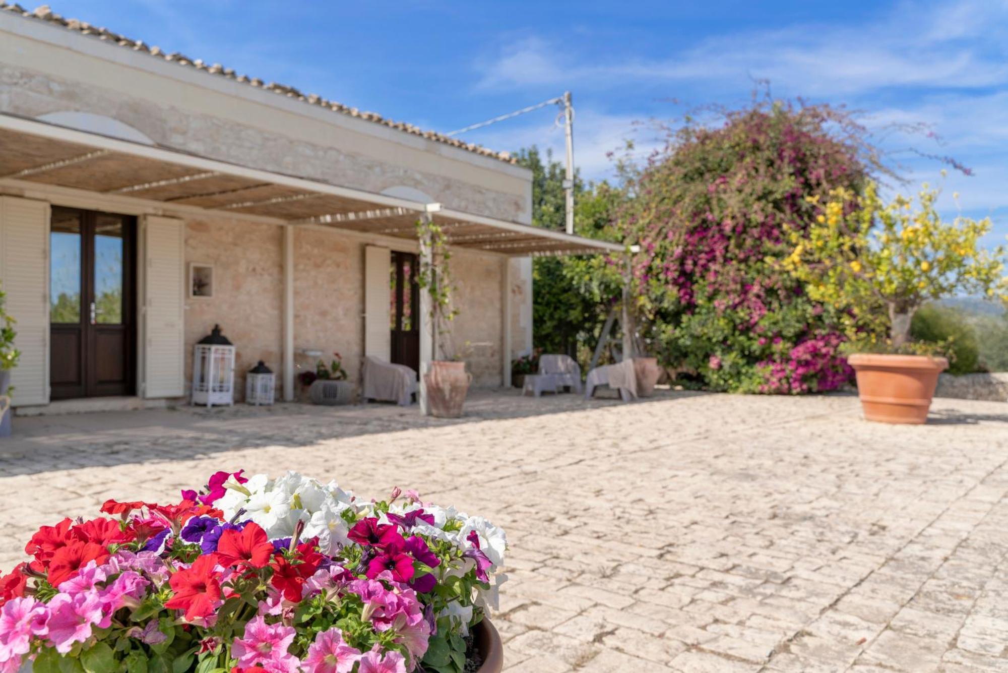 Villa Baglio Donna Concetta à Noto Extérieur photo